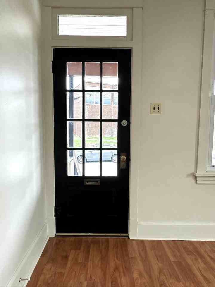 415 9th St #415 - Photo 3 of 11