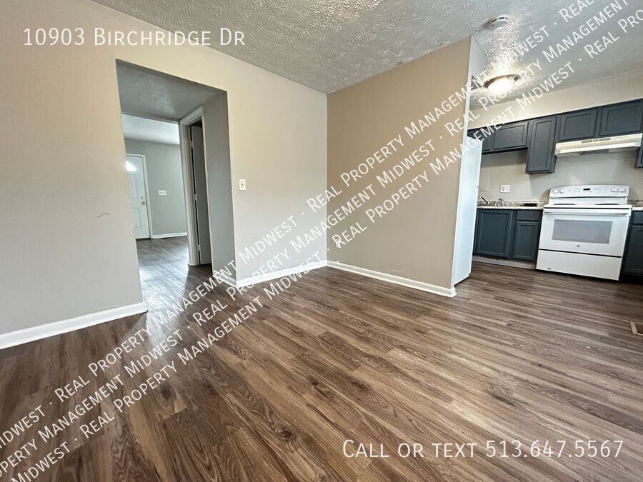 10903 Birchridge Dr - Photo 3 of 15
