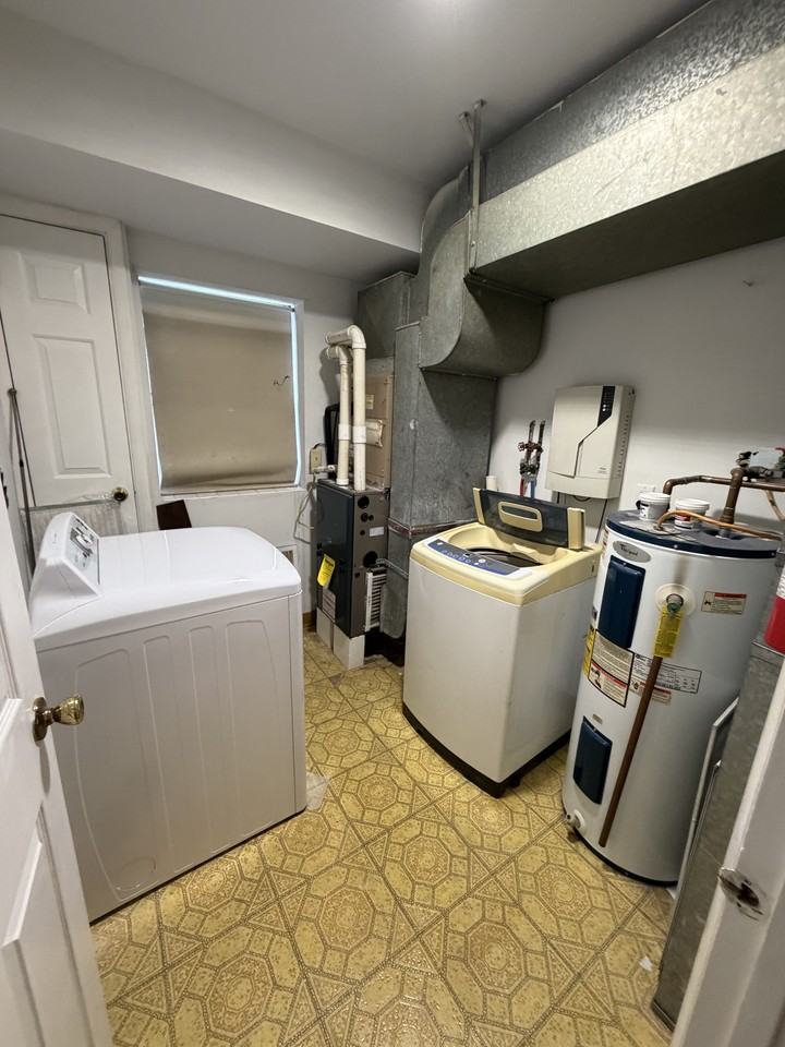 719 Browns Ln #1 - Photo 5 of 7