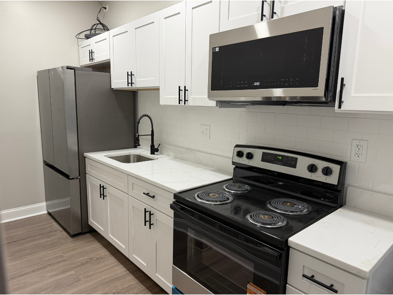 617 Glenwood Ave - Photo 4 of 10