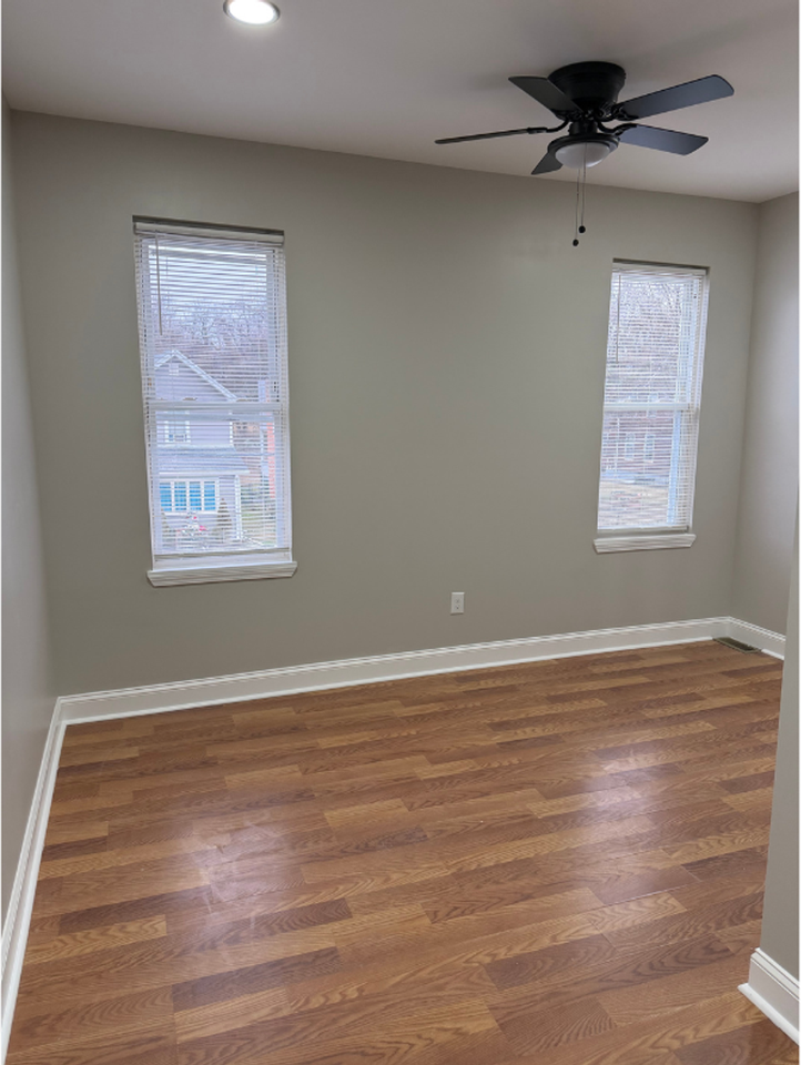 617 Glenwood Ave - Photo 7 of 10