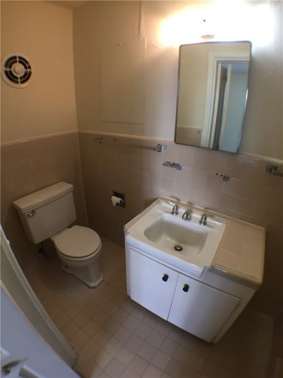 1008 W 25th St #1008A - Photo 3 of 6