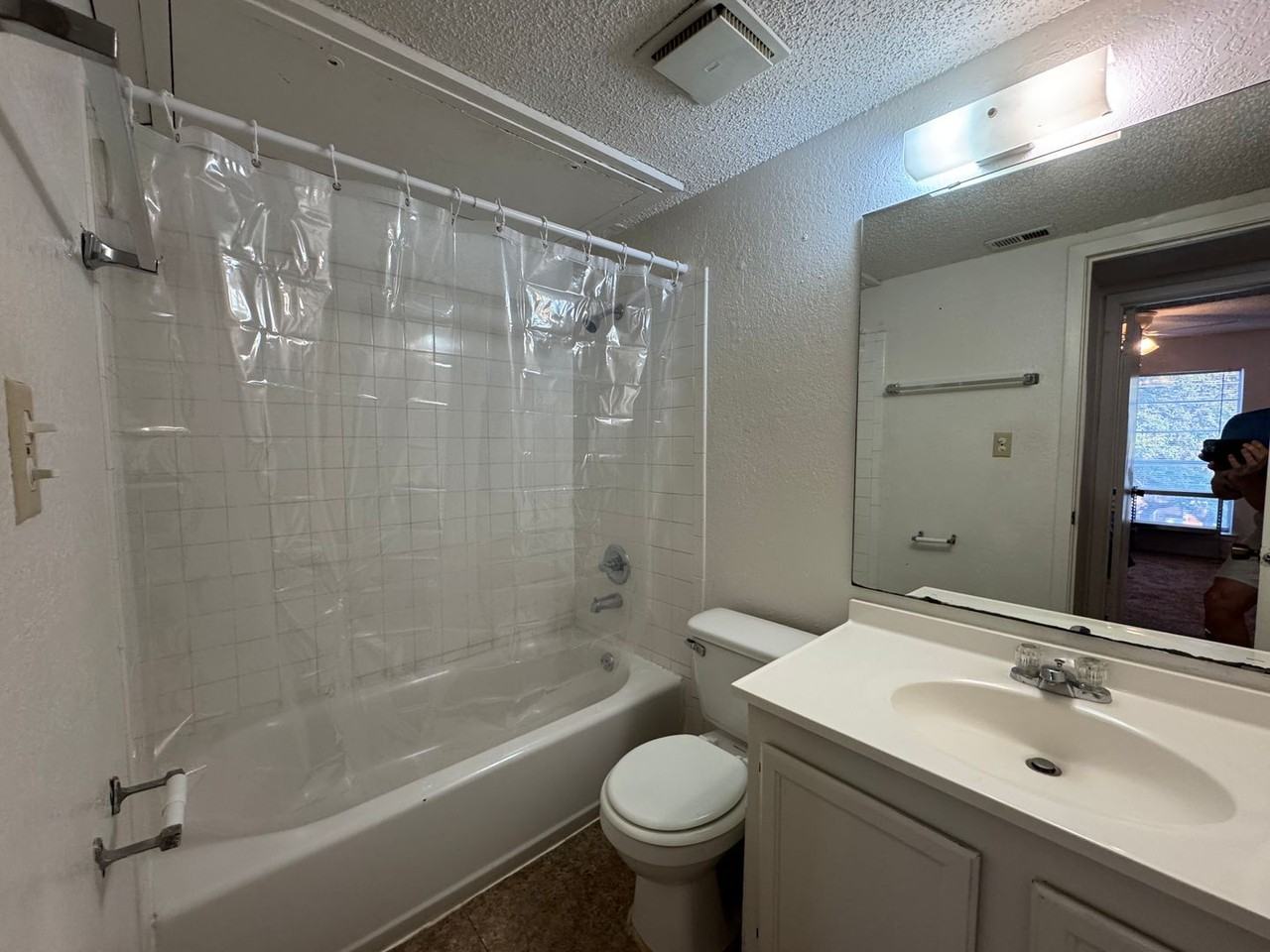 750 N Judge Ely Blvd - Photo 6 of 7