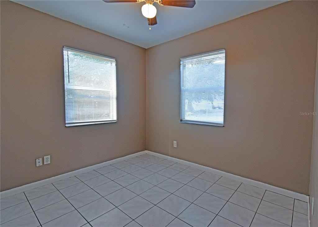 421 Briarwood Ln #421 - Photo 6 of 17