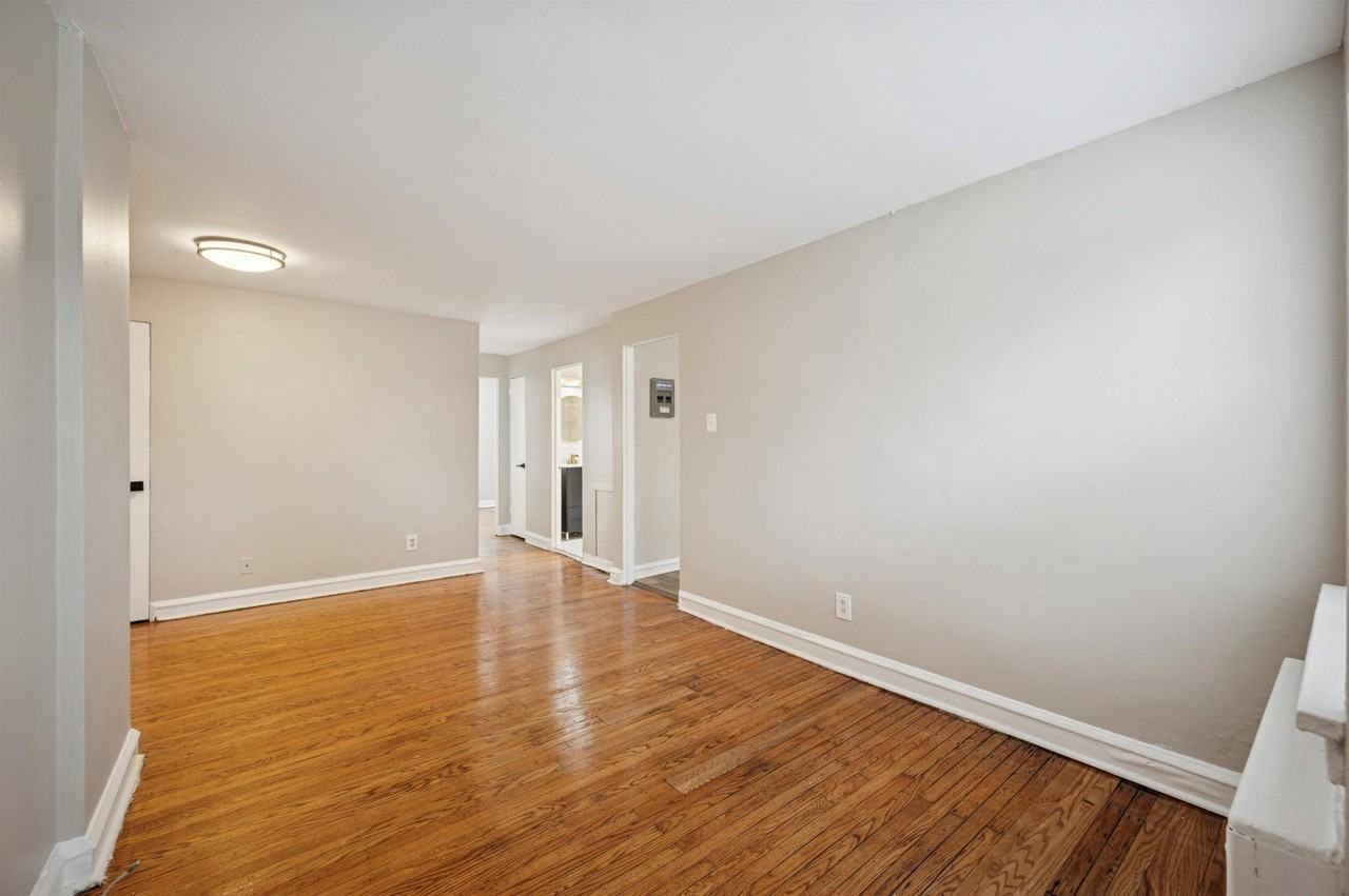6770 Blakemore St #B2 - Photo 2 of 7