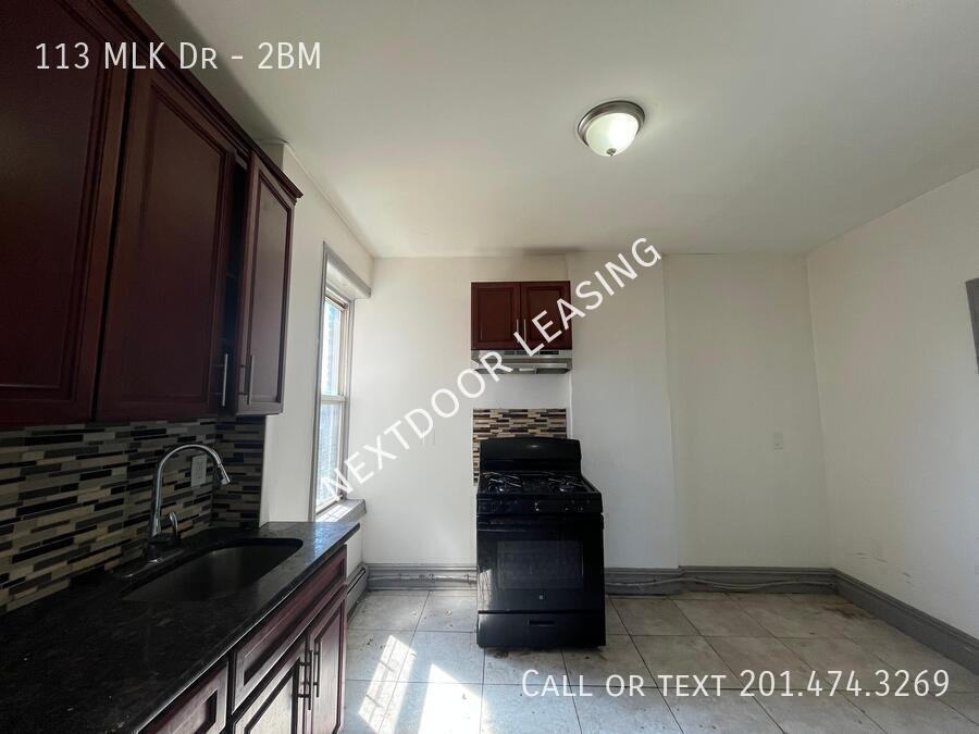 113 Martin Luther King Jr Dr #2BM - Photo 2 of 7