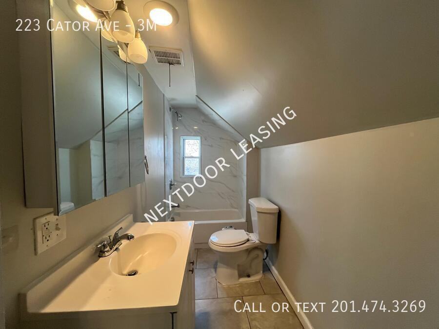 223 Cator Ave #3M - Photo 4 of 7