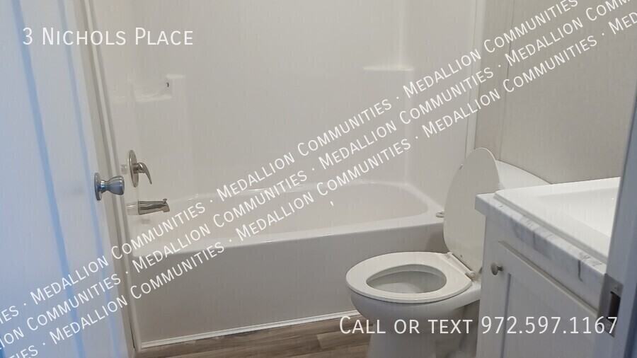 3 Nichols Pl - Photo 4 of 50