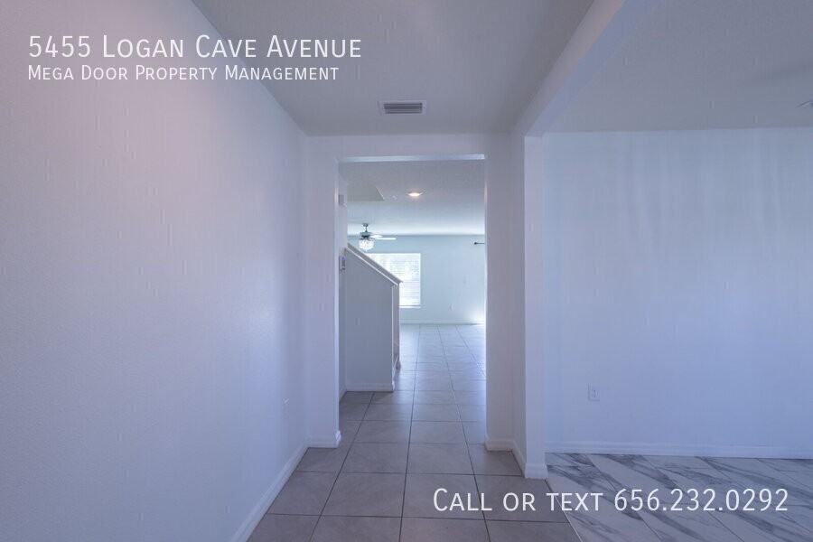 5455 Logan Cave Ave - Photo 6 of 43