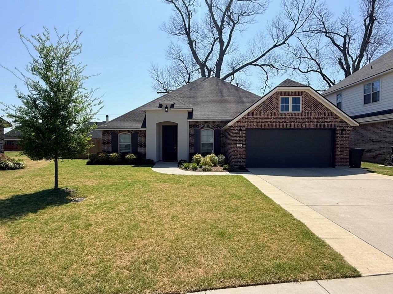 224 Cullom Dr - Photo 3 of 19