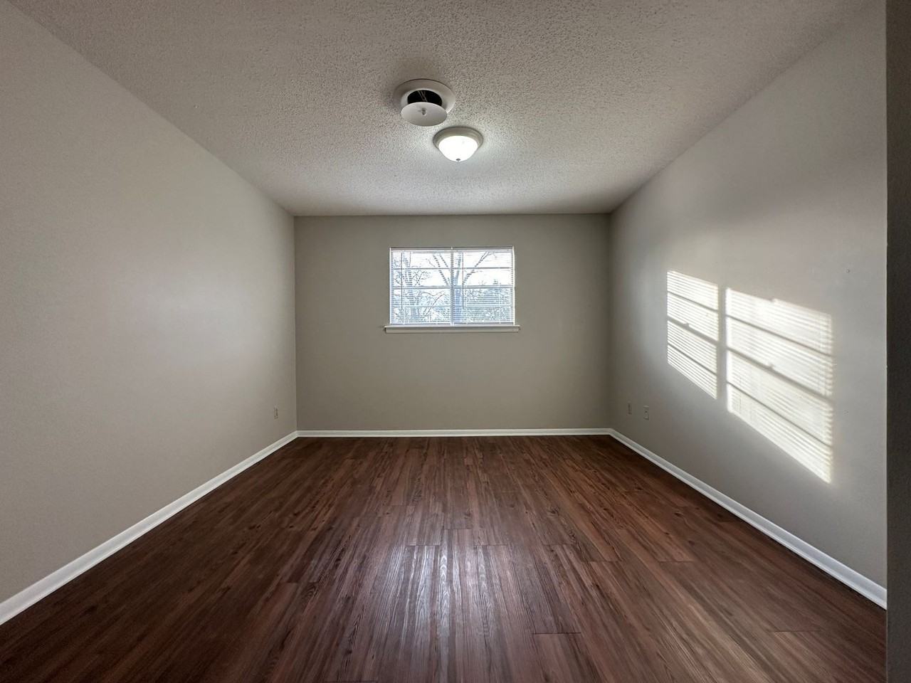 209 Lecta Ave #4 - Photo 7 of 12
