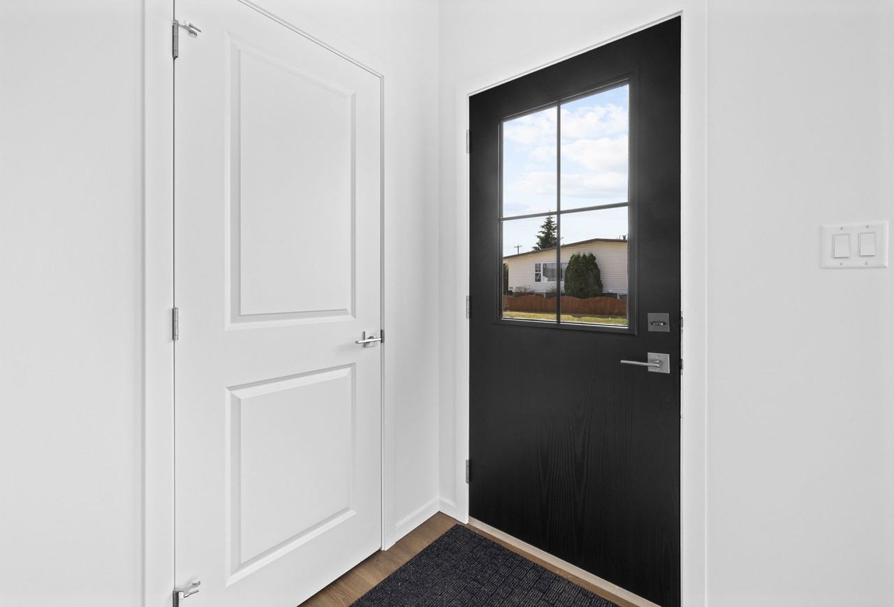 16210 103 Ave Nw #16216UPPER - Photo 2 of 27