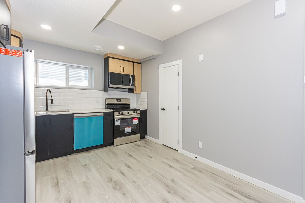 11547 St Albert Trail Nw - Photo 2 of 50