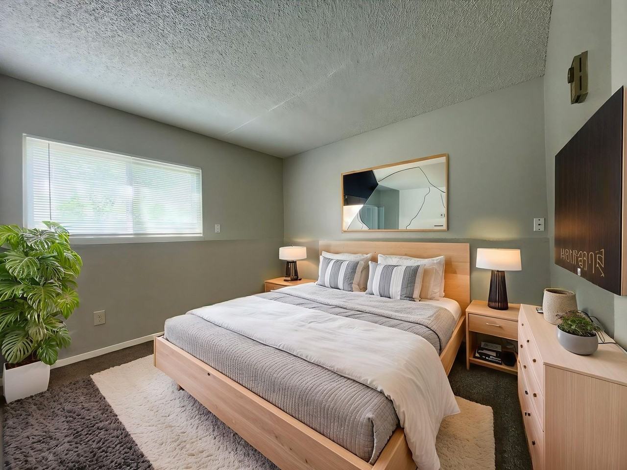 2922 Straus Ln #B - Photo 2 of 15