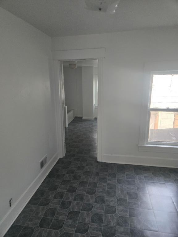 508 W Pleasant St - Photo 5 of 7