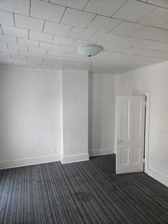 538 W Broadway St - Photo 5 of 9