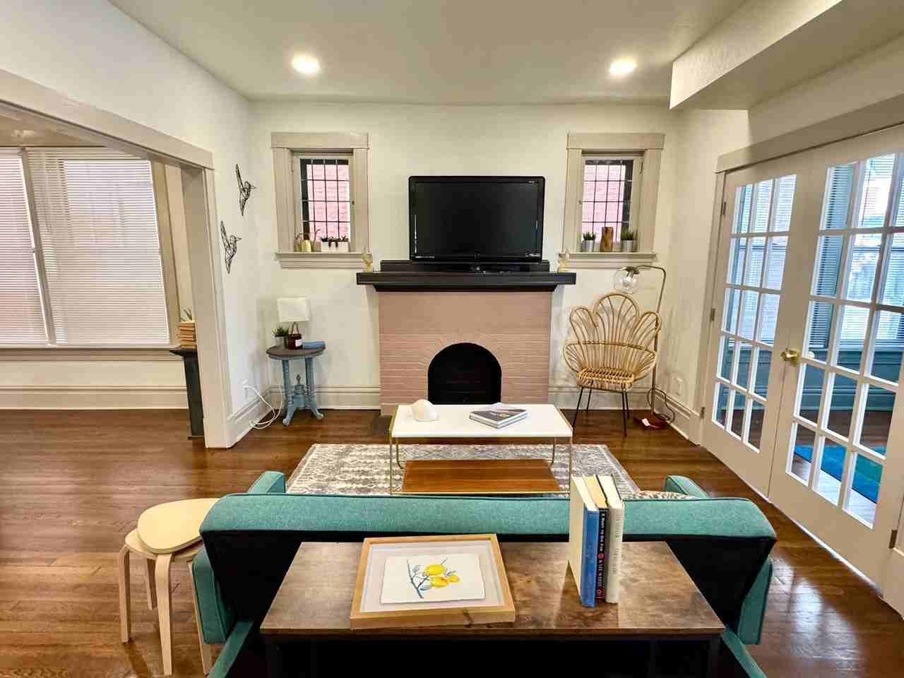 4172 Russell Blvd #1W - Photo 2 of 10