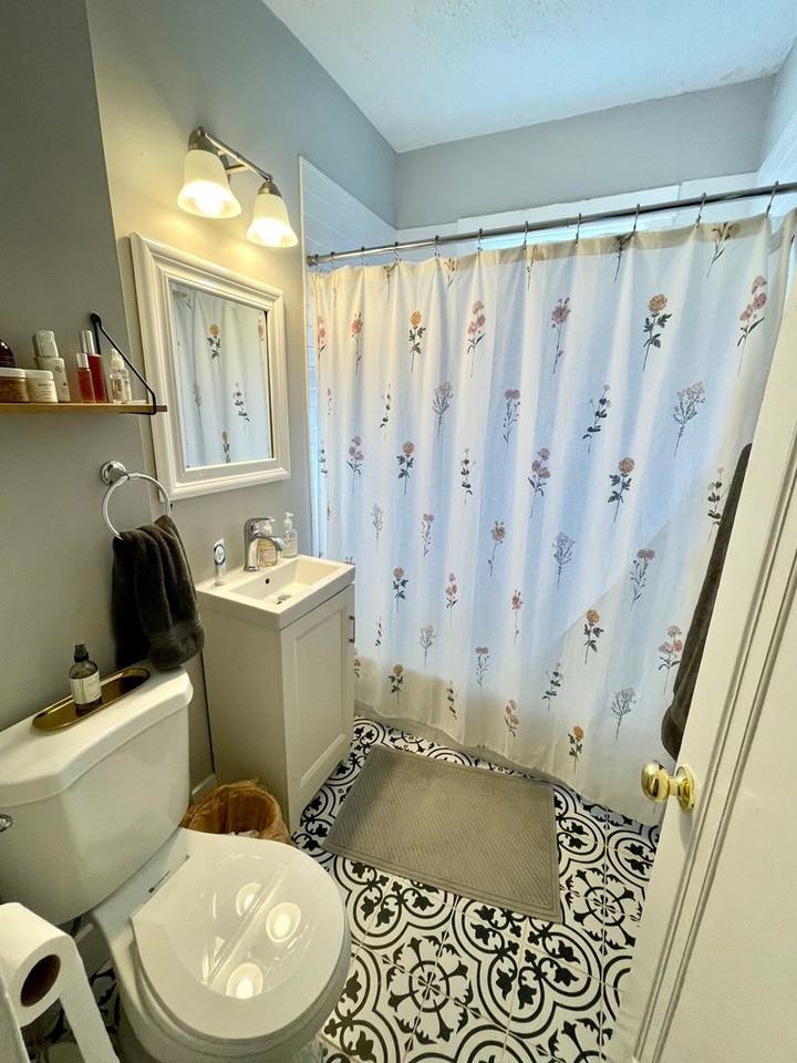 4535 Flad Ave #2E - Photo 5 of 24