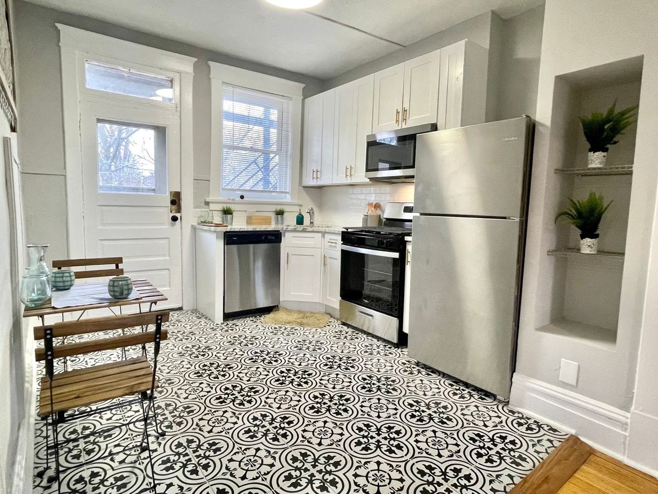 4205 Botanical Ave #2E - Photo 5 of 17