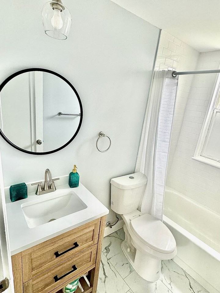 4928 Lindenwood Ave #1N - Photo 7 of 50