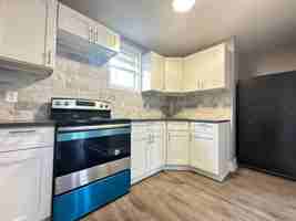 featured image of 304 E Ontario St