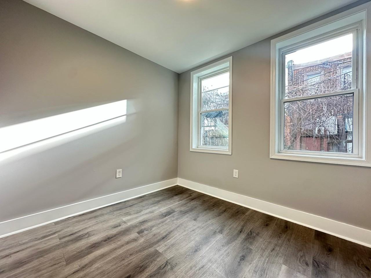 304 E Ontario St - Photo 7 of 7