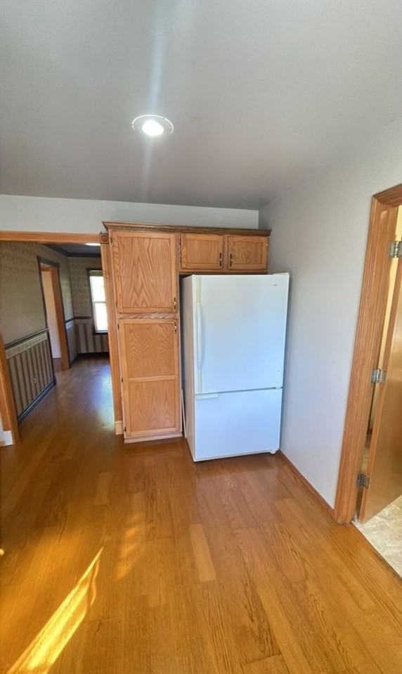 112 44th St - Photo 6 of 26