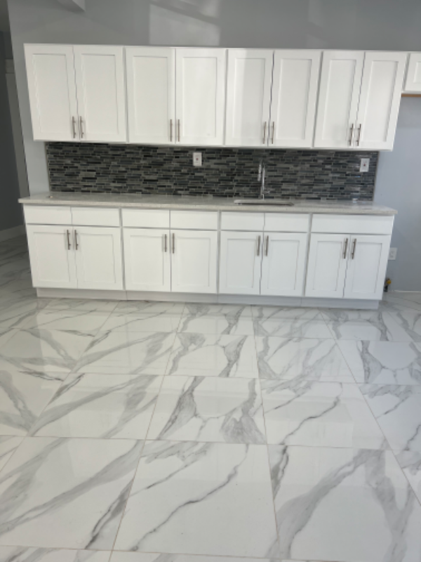 675 Summer Ave - Photo 3 of 20