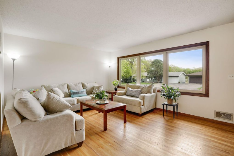 656 17th Ave Nw - Photo 6 of 41