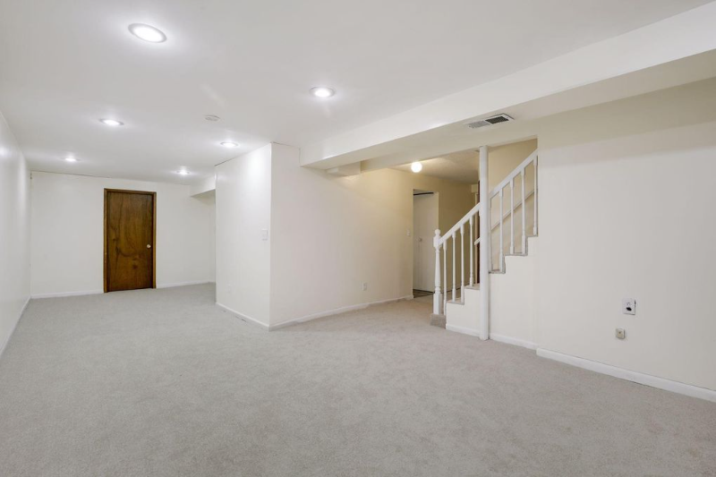 656 17th Ave Nw - Photo 7 of 41