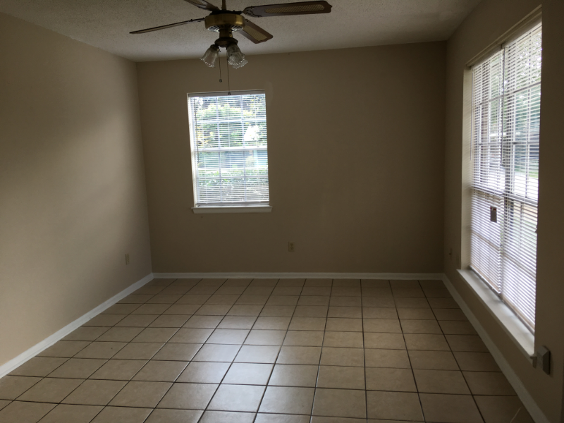 7108 Thornbriar St - Photo 4 of 25