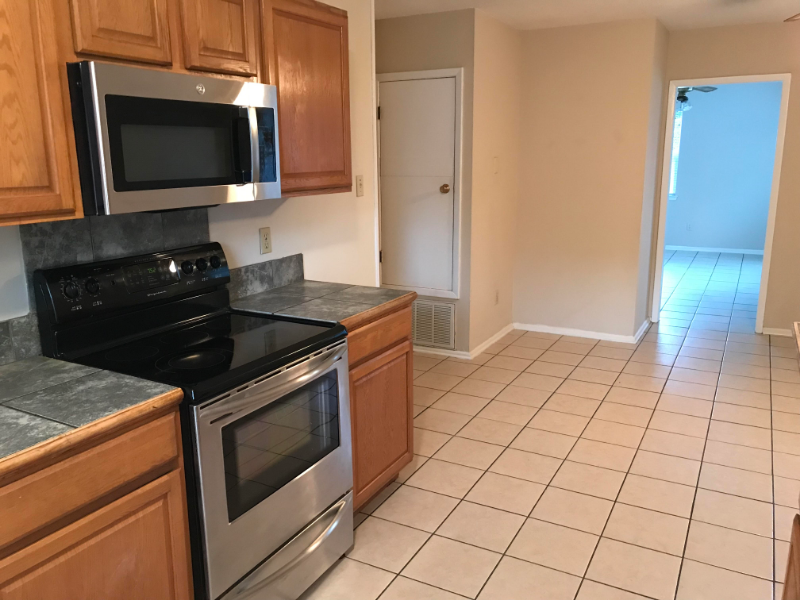 7108 Thornbriar St - Photo 6 of 25