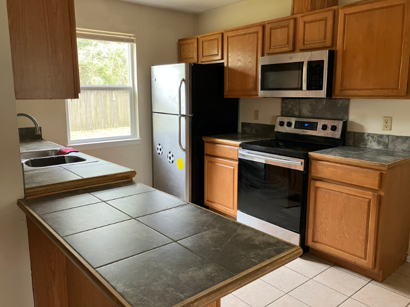 7108 Thornbriar St - Photo 7 of 25