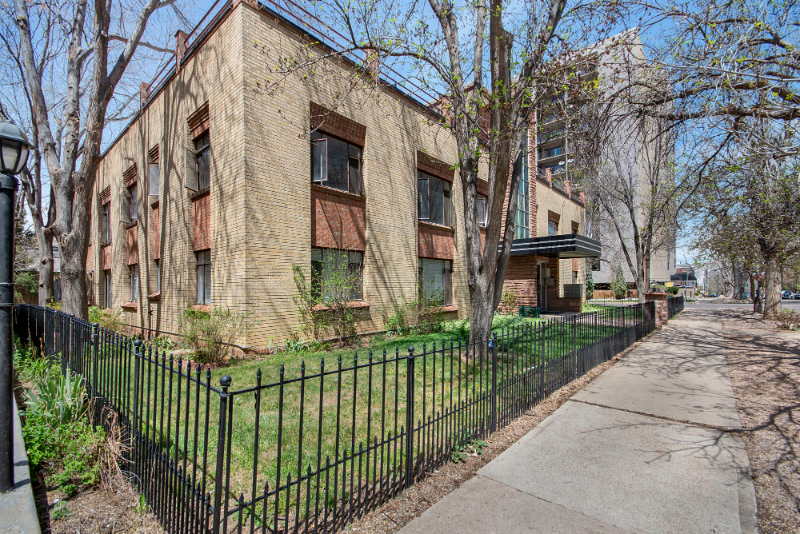 1375 N Williams St #207 - Photo 3 of 26