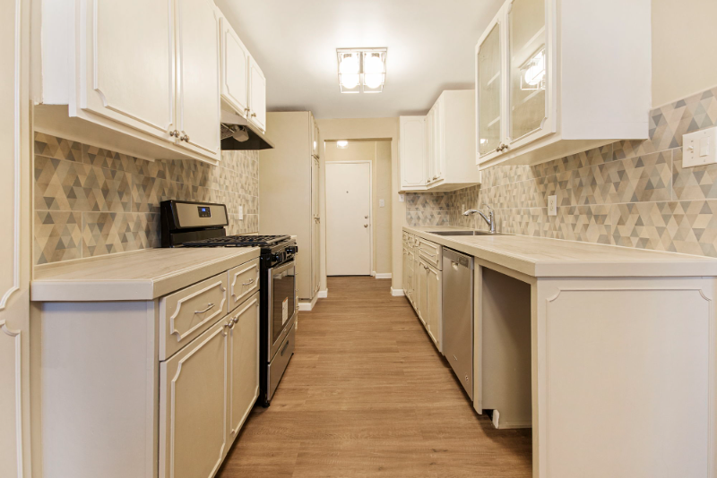 1375 N Williams St #207 - Photo 7 of 26