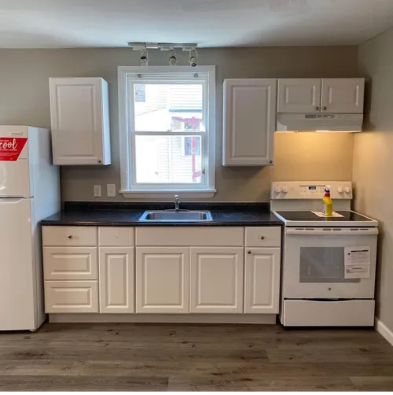 46 Linden St - Photo 3 of 3