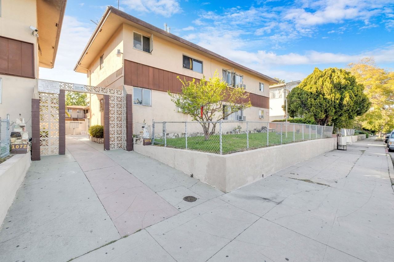 1070 W Kensington Rd