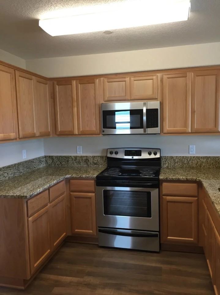 1441 Se Honeysuckle Loop #A - Photo 3 of 9