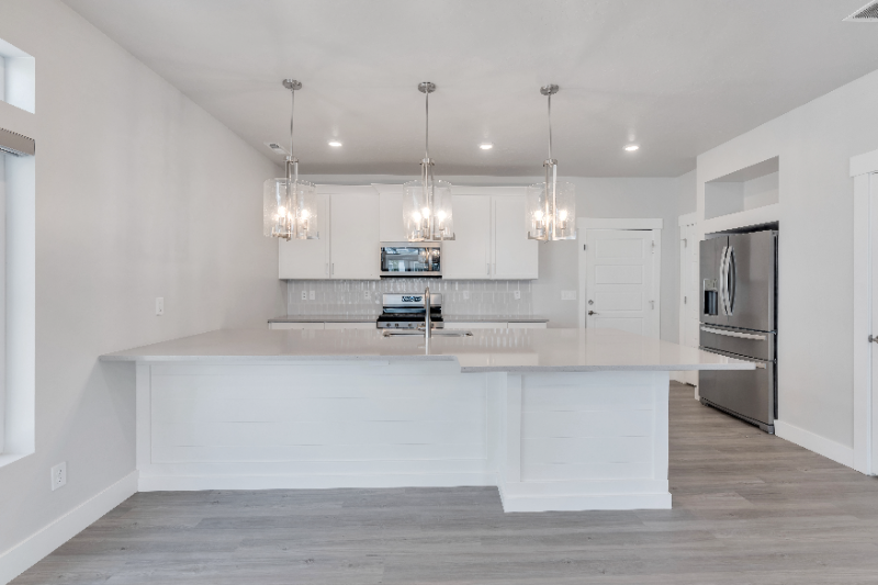 39S S Baker Spring Cv - Photo 2 of 14