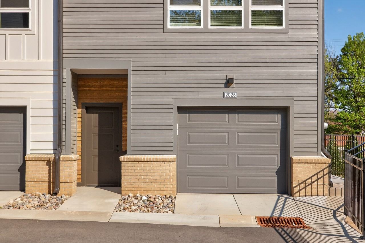 Ballantyne Townhomes at Elm - Photo 3 of 30