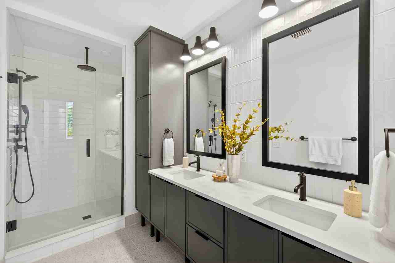 Ballantyne Townhomes at Elm - Photo 4 of 23