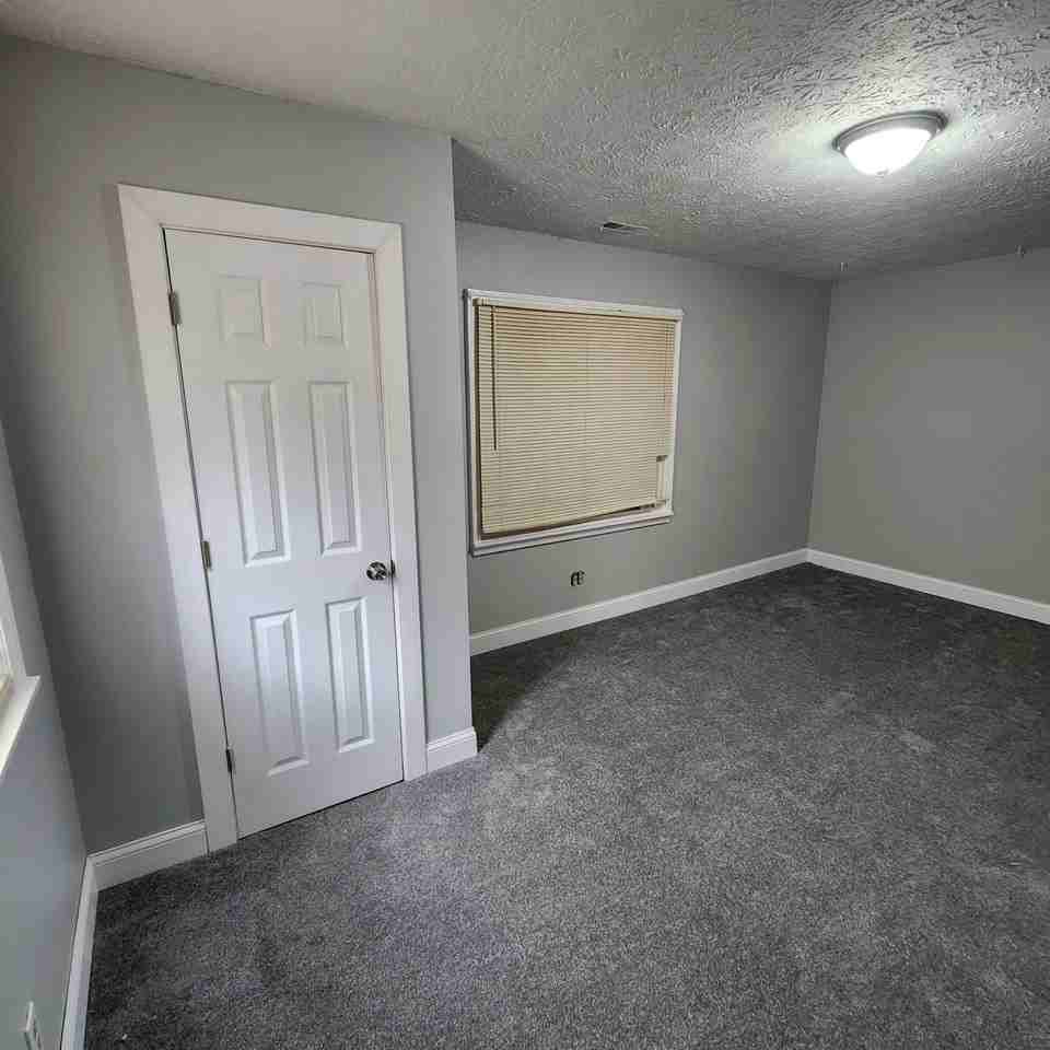 2425 Malden Rd - Photo 2 of 3