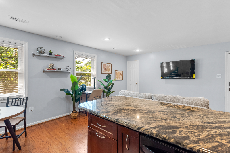 11770 Carriage House Dr - Photo 7 of 12