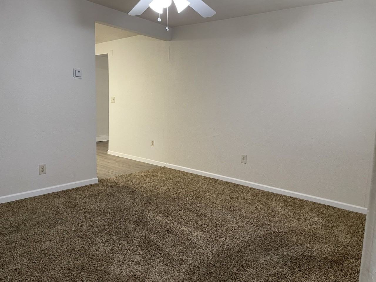 741 S Allen St - Photo 4 of 24