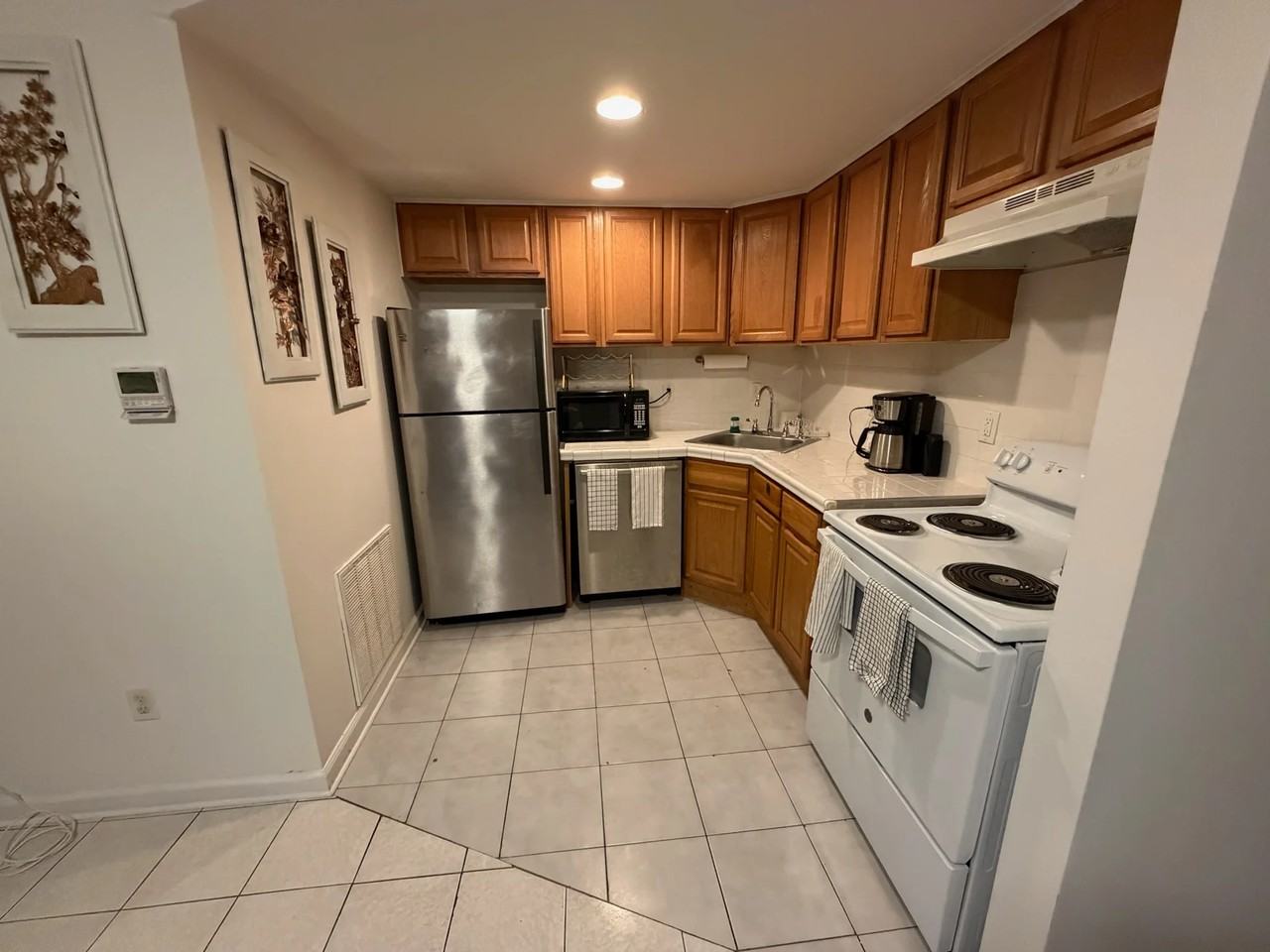 135 Sussex St #1 - Photo 4 of 8