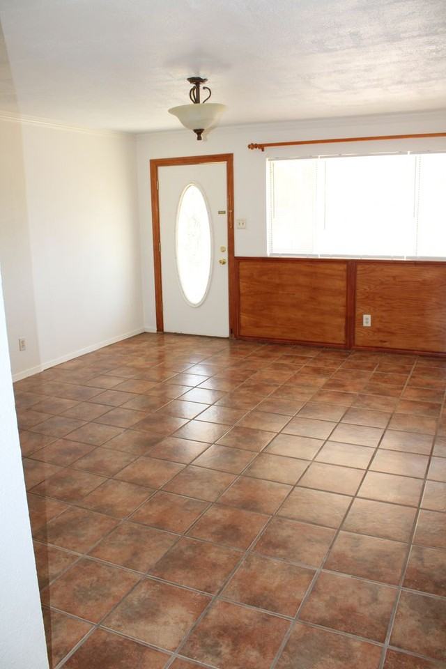 9201 Mount Shasta Dr - Photo 3 of 30