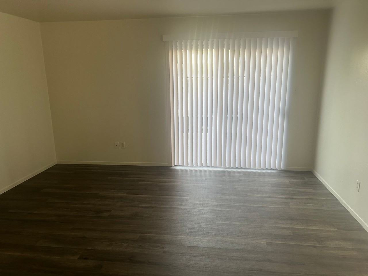 112 Garnsey Ave Apt A - Photo 2 of 6