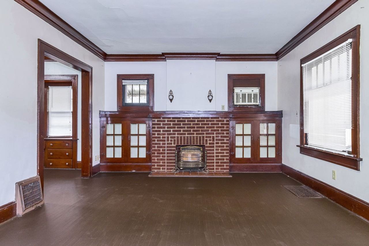 881 Beardsley St - Photo 6 of 19