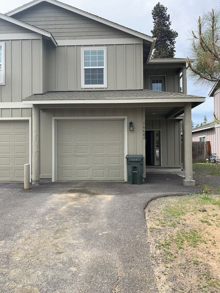 16687 Shaw Pine Ct - Photo 2 of 11