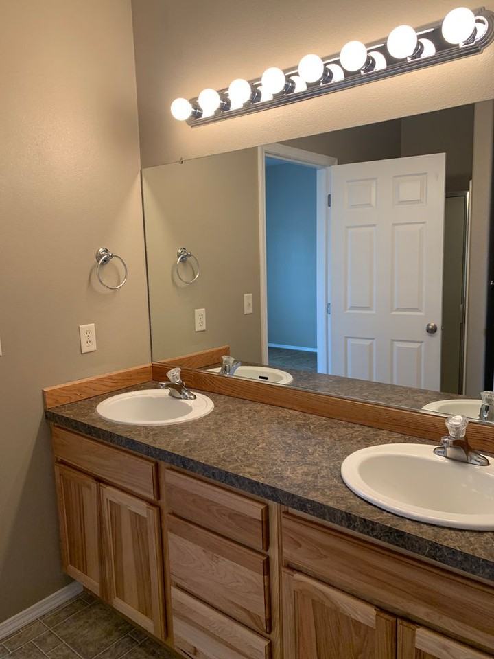 16687 Shaw Pine Ct - Photo 7 of 11